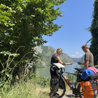 9AAC936C-C4B2-453F-93E8-84B2A9945BD7